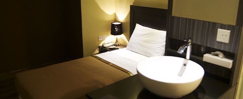 Zotel Business & Leisure Hotel Kuching Exteriér fotografie